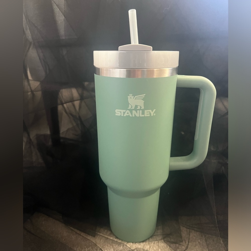 40oz Eucalyptus Stanley